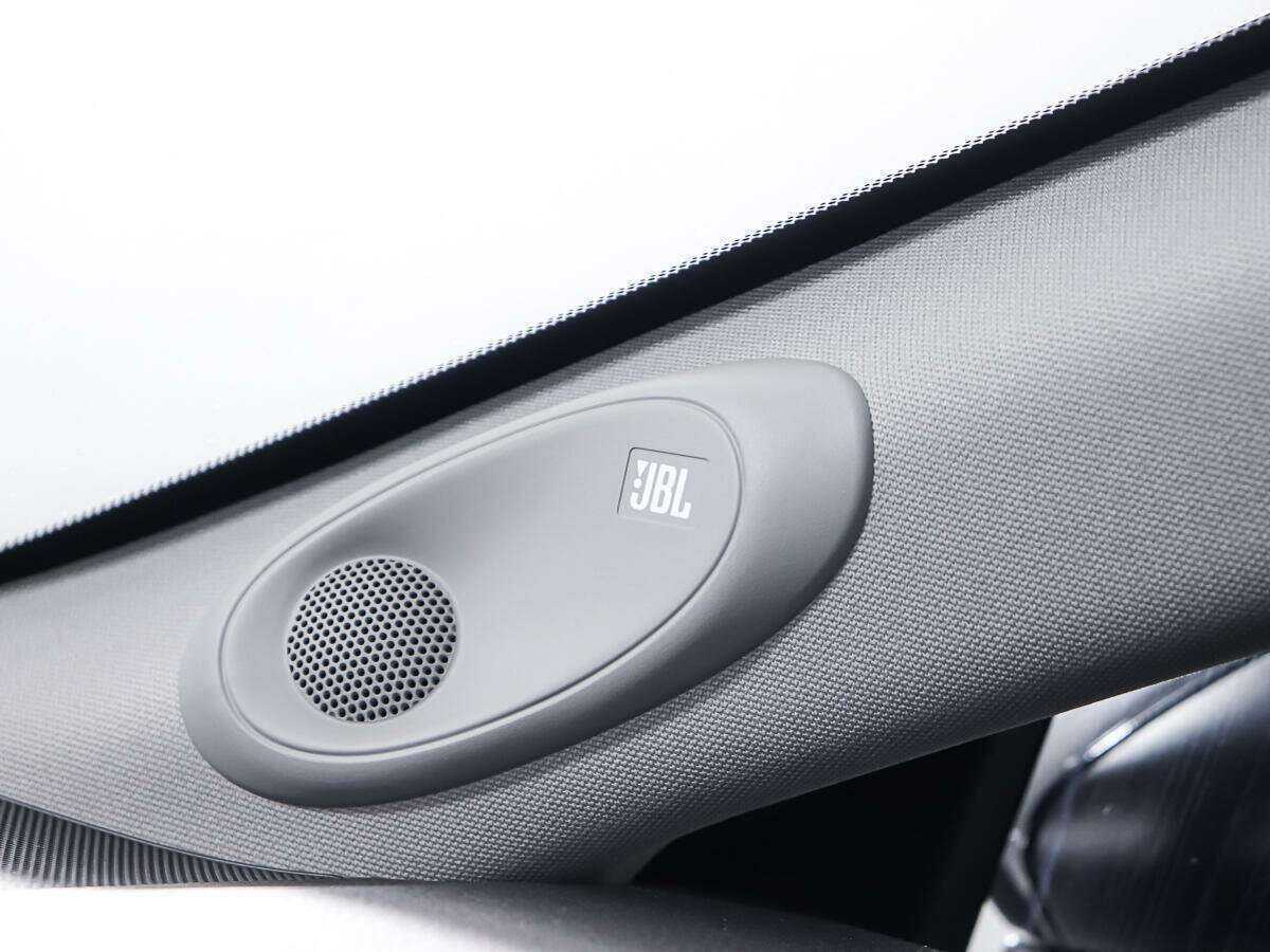 Б/У Тойота Камри 2021 года. Фото: #14