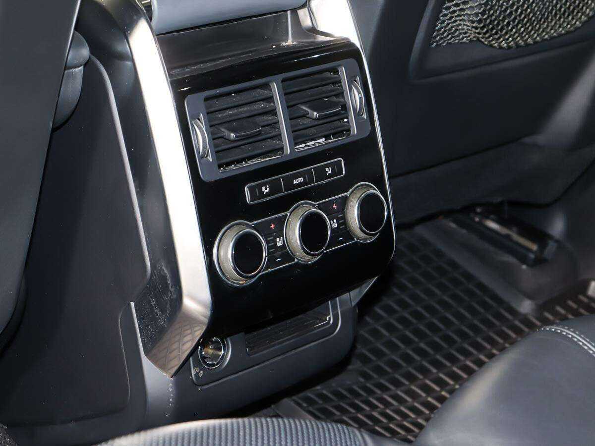 Б/У Лэнд Ровер Рэнж Ровер Спорт 2013 года. Фото: #19