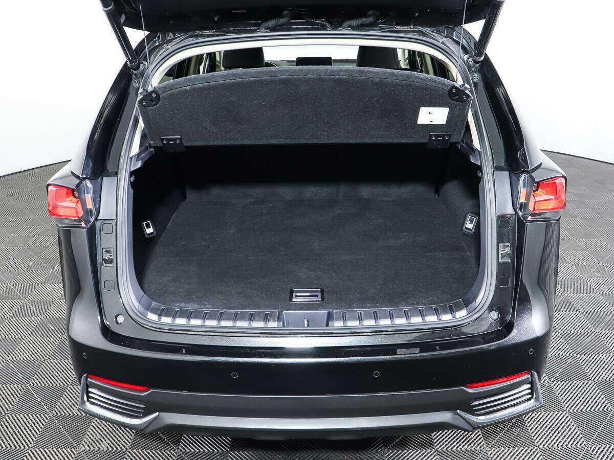 Б/У Лексус Н-Икс 2019 года. Фото: #7