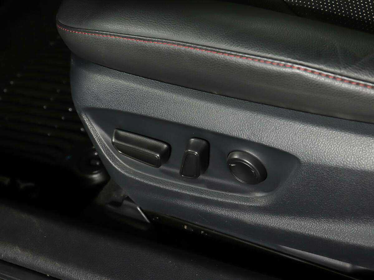 Б/У Тойота Камри 2021 года. Фото: #16