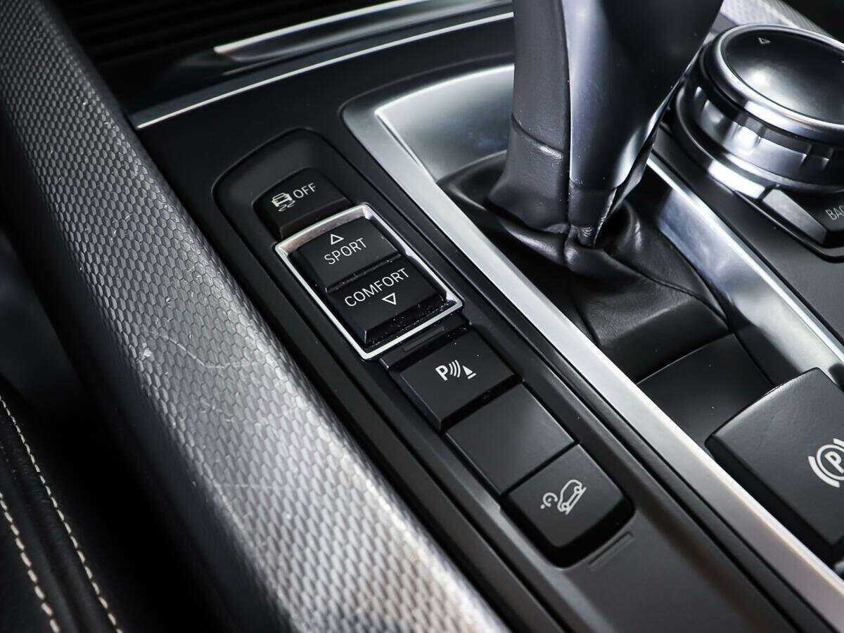 Б/У БМВ Икс5 2014 года. Фото: #17