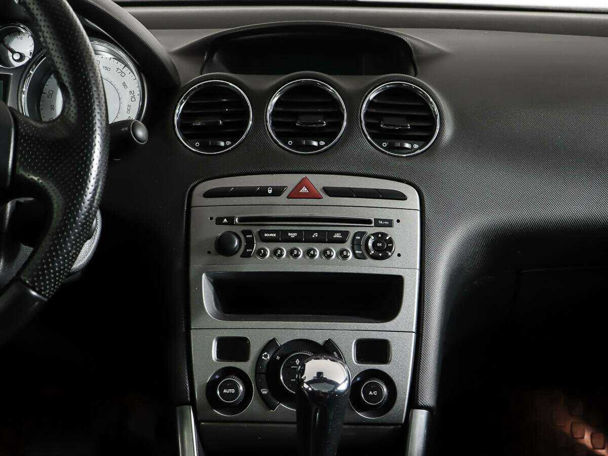 Б/У Пежо 308 2010 года. Фото: #10