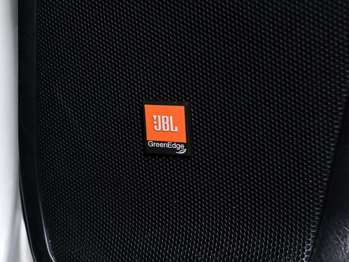 Б/У Тойота Хайлэндер 2015 года. Фото: #15