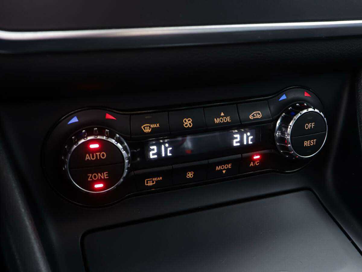 Б/У Мерседес-Бенц КЛА 2015 года. Фото: #13