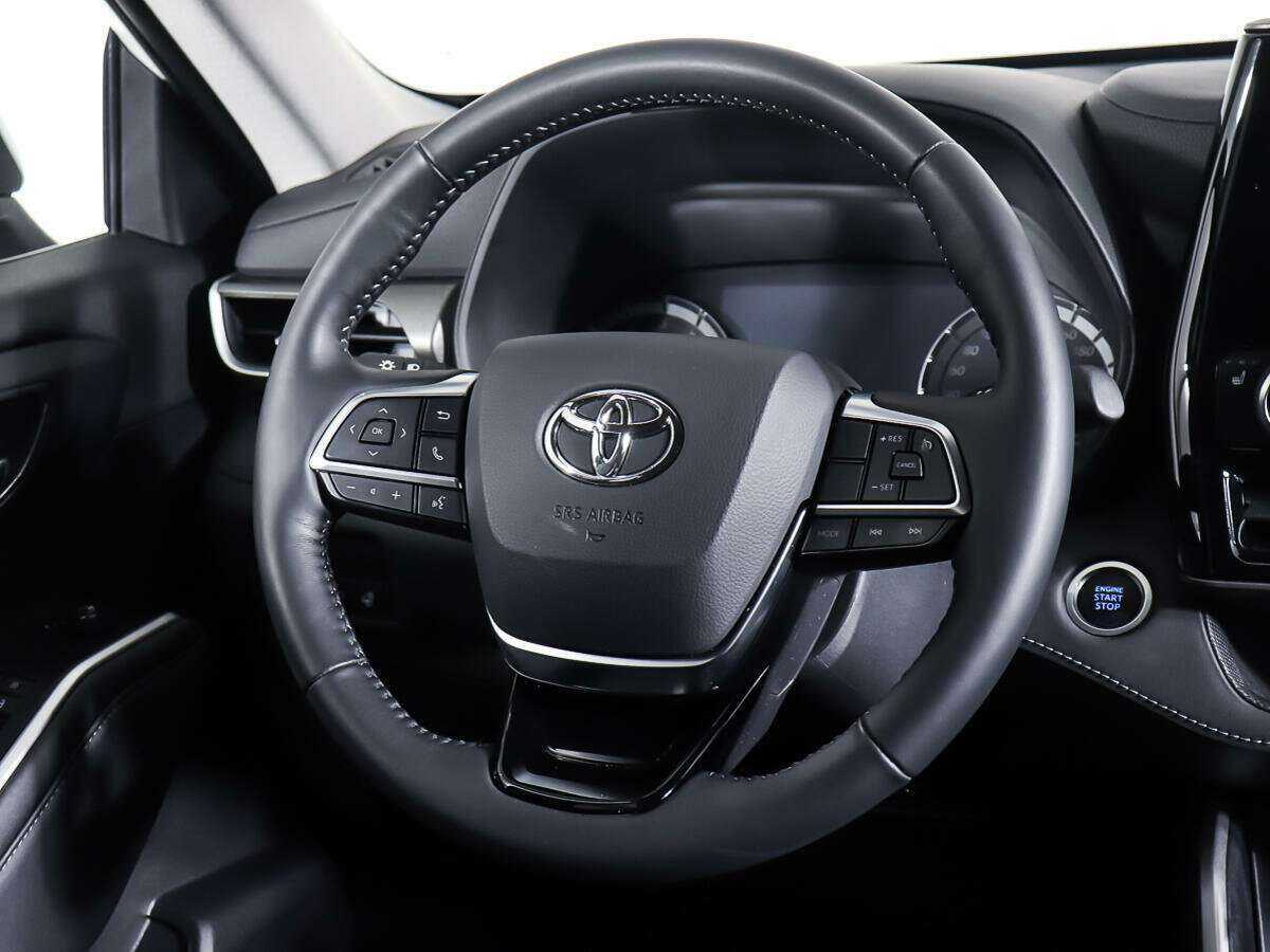 Б/У Тойота Хайлэндер 2021 года. Фото: #15