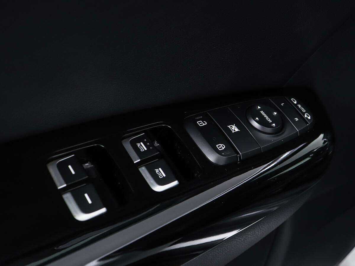 Б/У Киа Спортейдж 2021 года. Фото: #15