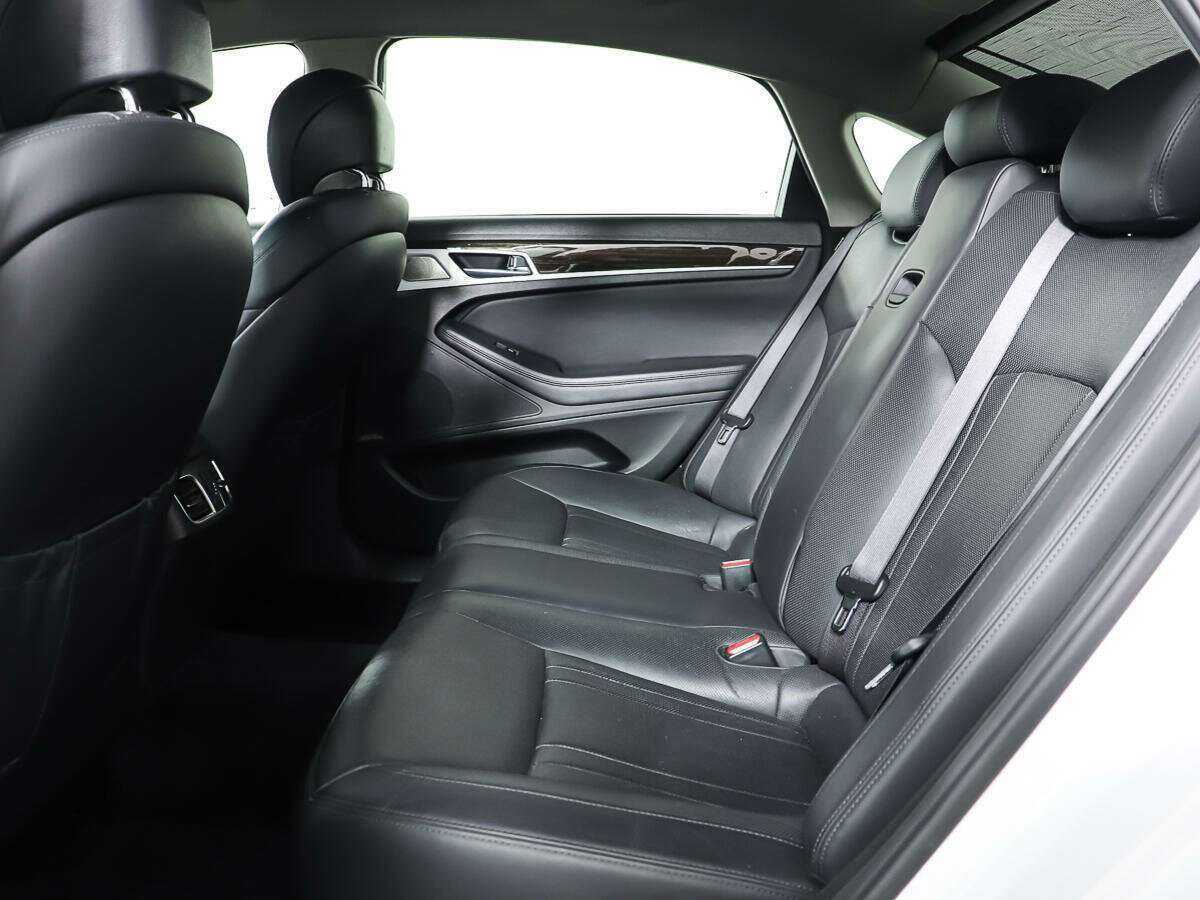 Б/У Генезис Г80 2017 года. Фото: #9