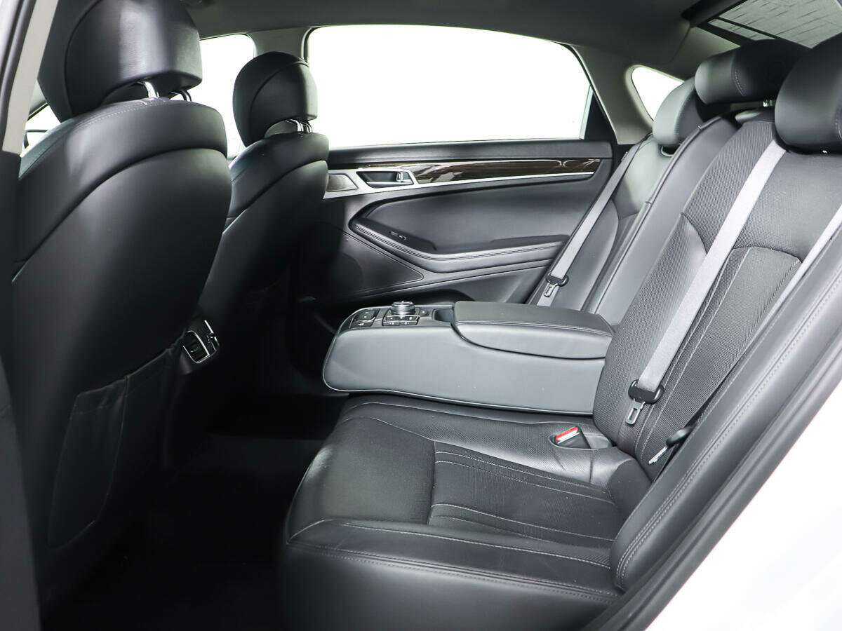 Б/У Генезис Г80 2017 года. Фото: #11