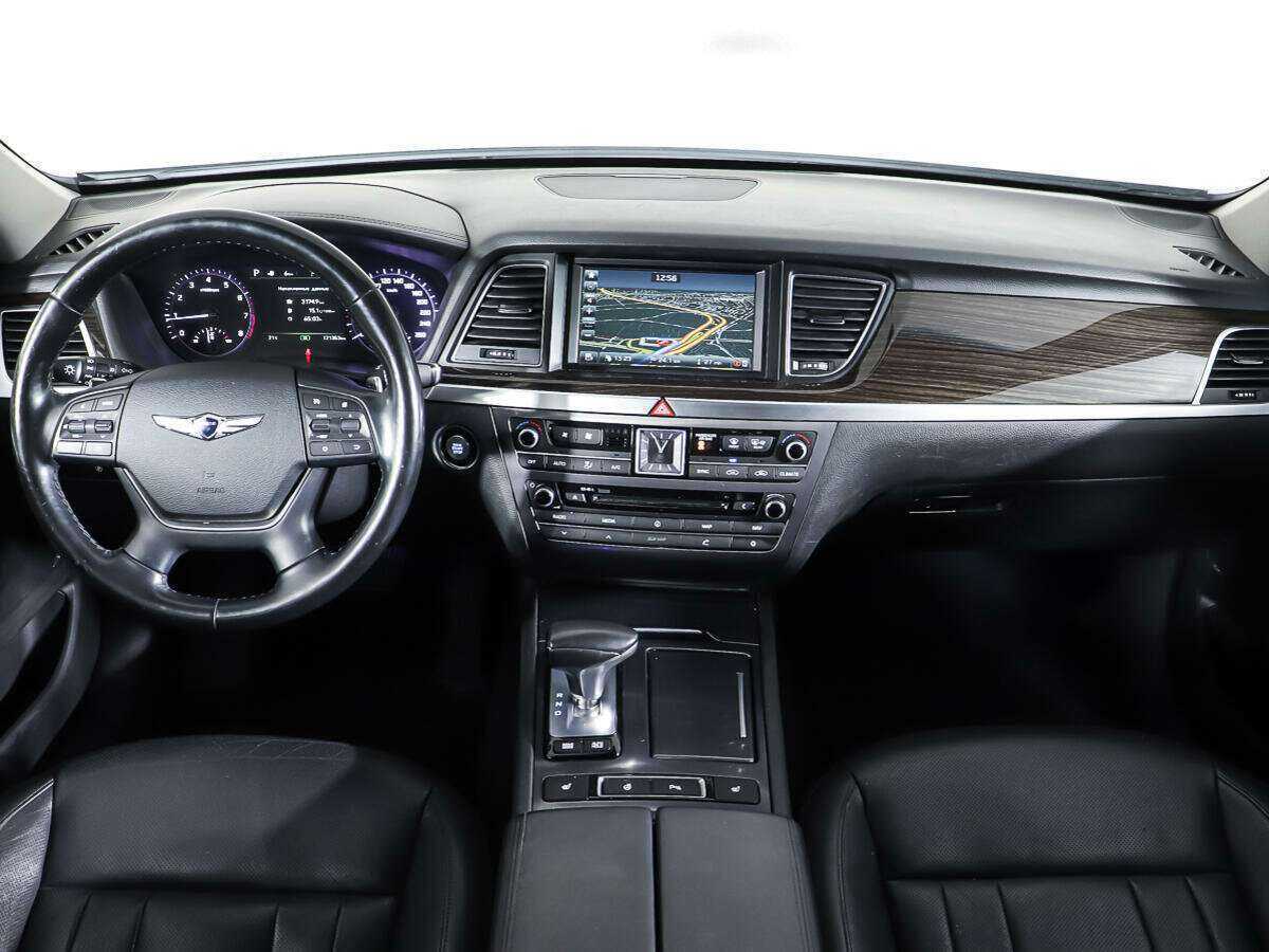 Б/У Генезис Г80 2017 года. Фото: #12