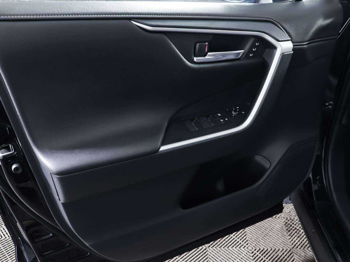 Б/У Тойота Рав4 2019 года. Фото: #13