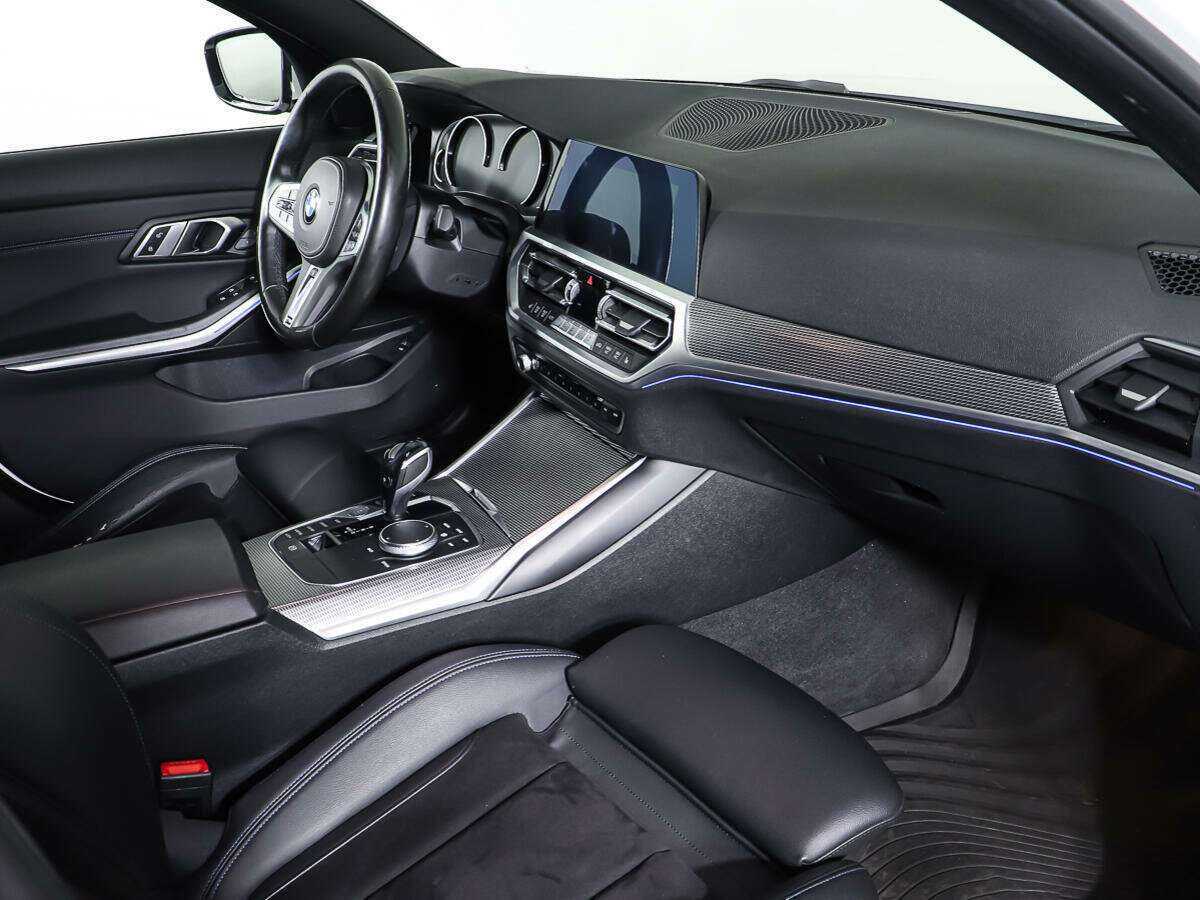 Б/У БМВ 3 серии 2019 года. Фото: #8