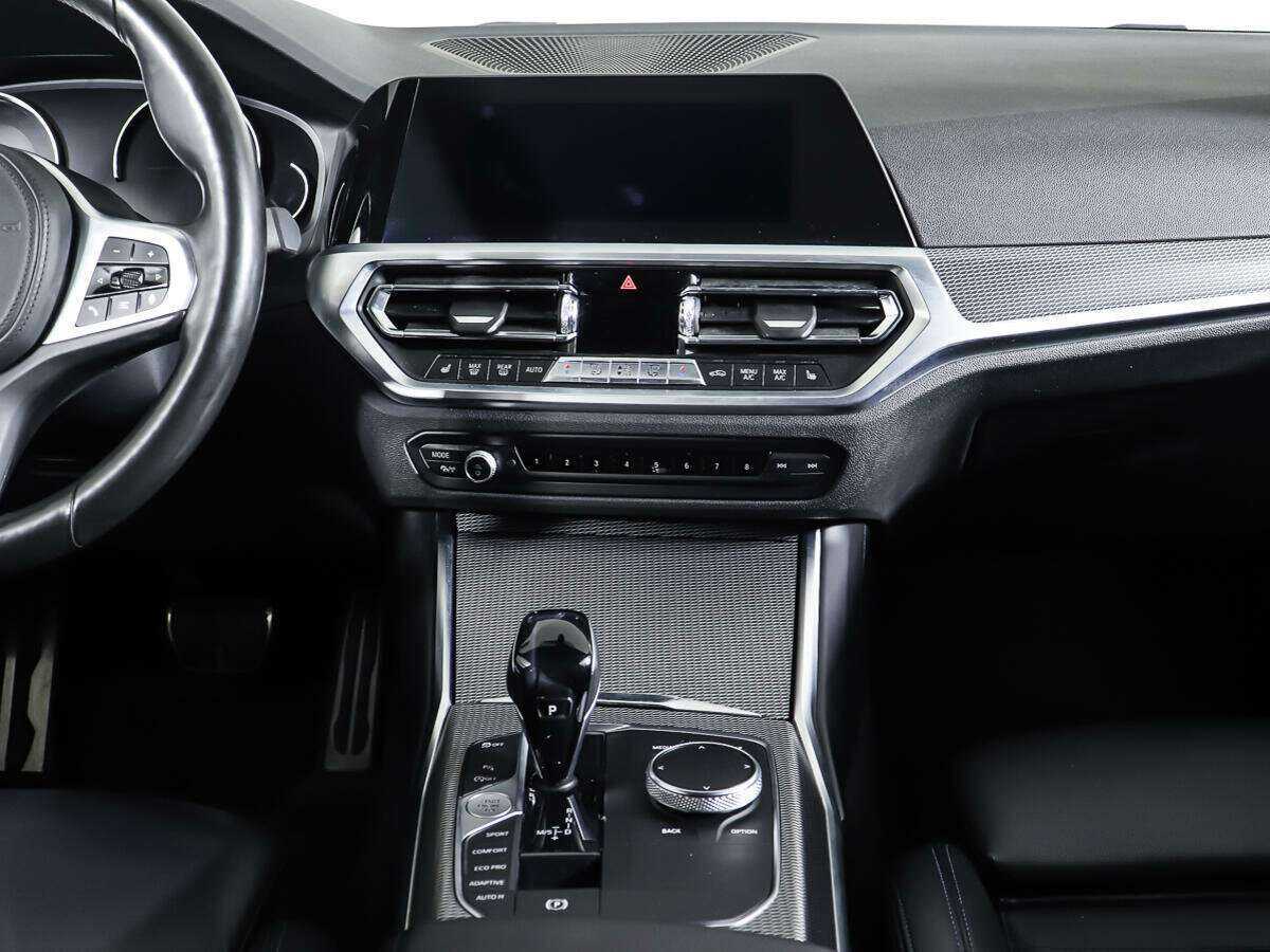 Б/У БМВ 3 серии 2019 года. Фото: #11