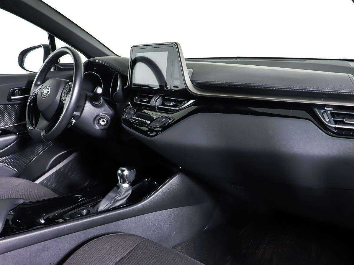 Б/У Тойота Ц-ШР 2019 года. Фото: #8