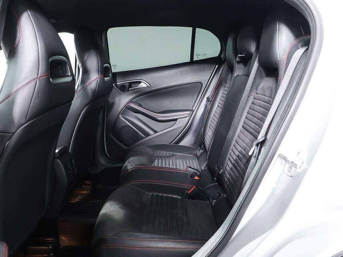 Б/У Мерседес-Бенц ГЛА 2015 года. Фото: #9