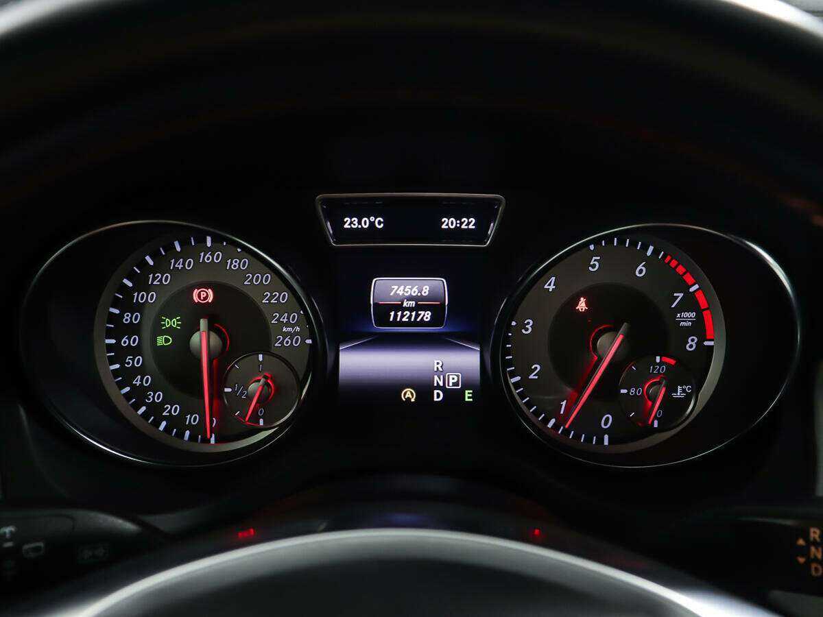 Б/У Мерседес-Бенц ГЛА 2015 года. Фото: #11