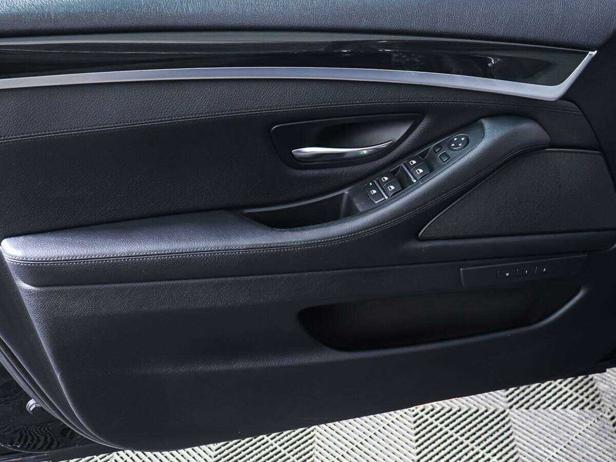 Б/У БМВ 5 серии 2012 года. Фото: #16