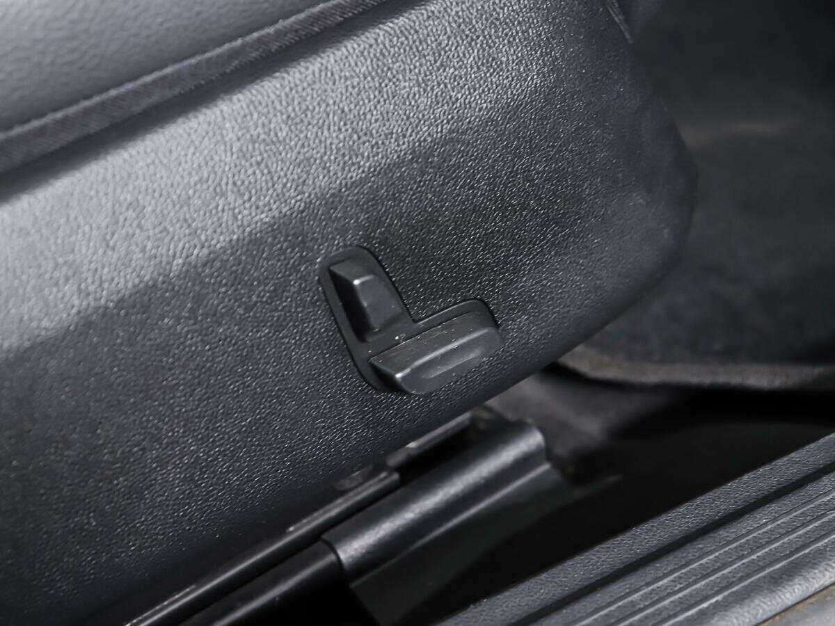 Б/У Мерседес-Бенц Е-Класс 2010 года. Фото: #15