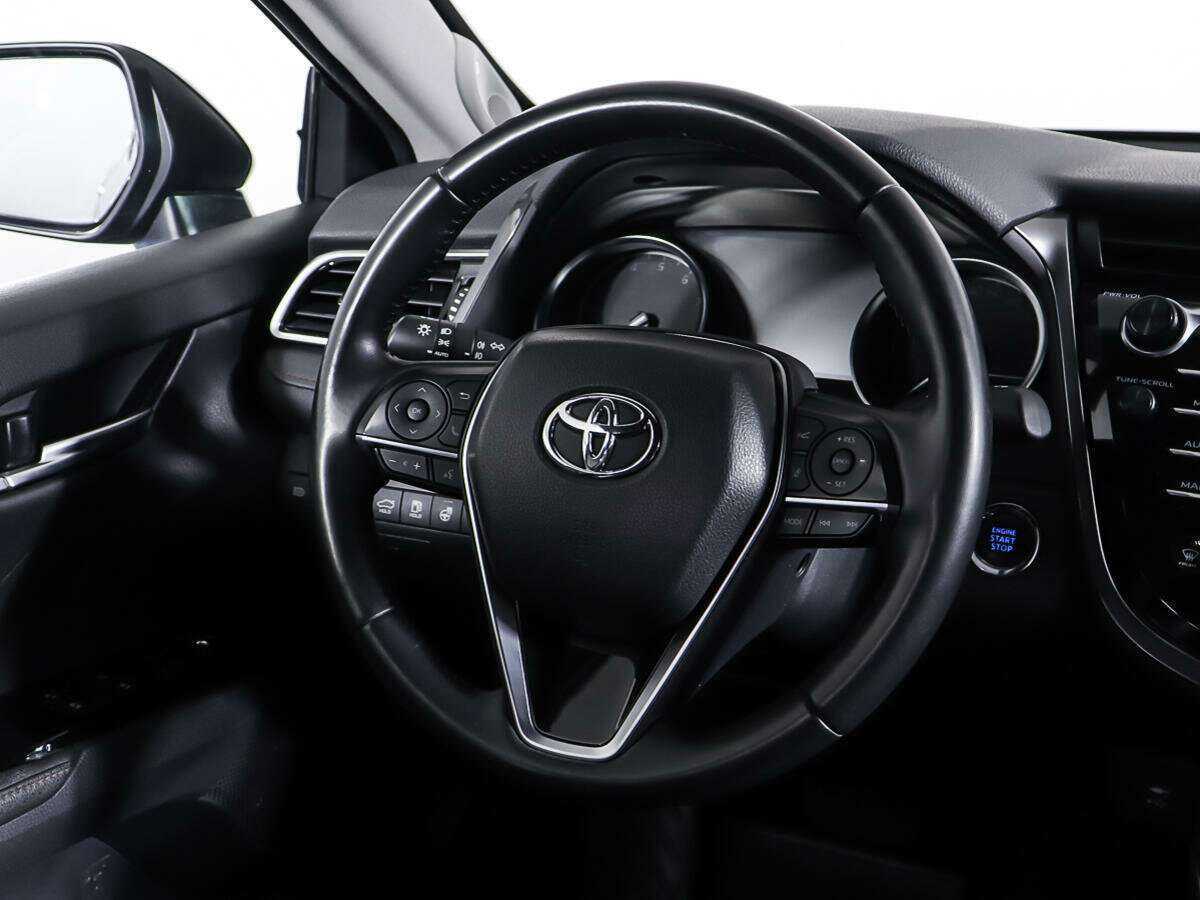 Б/У Тойота Камри 2019 года. Фото: #15