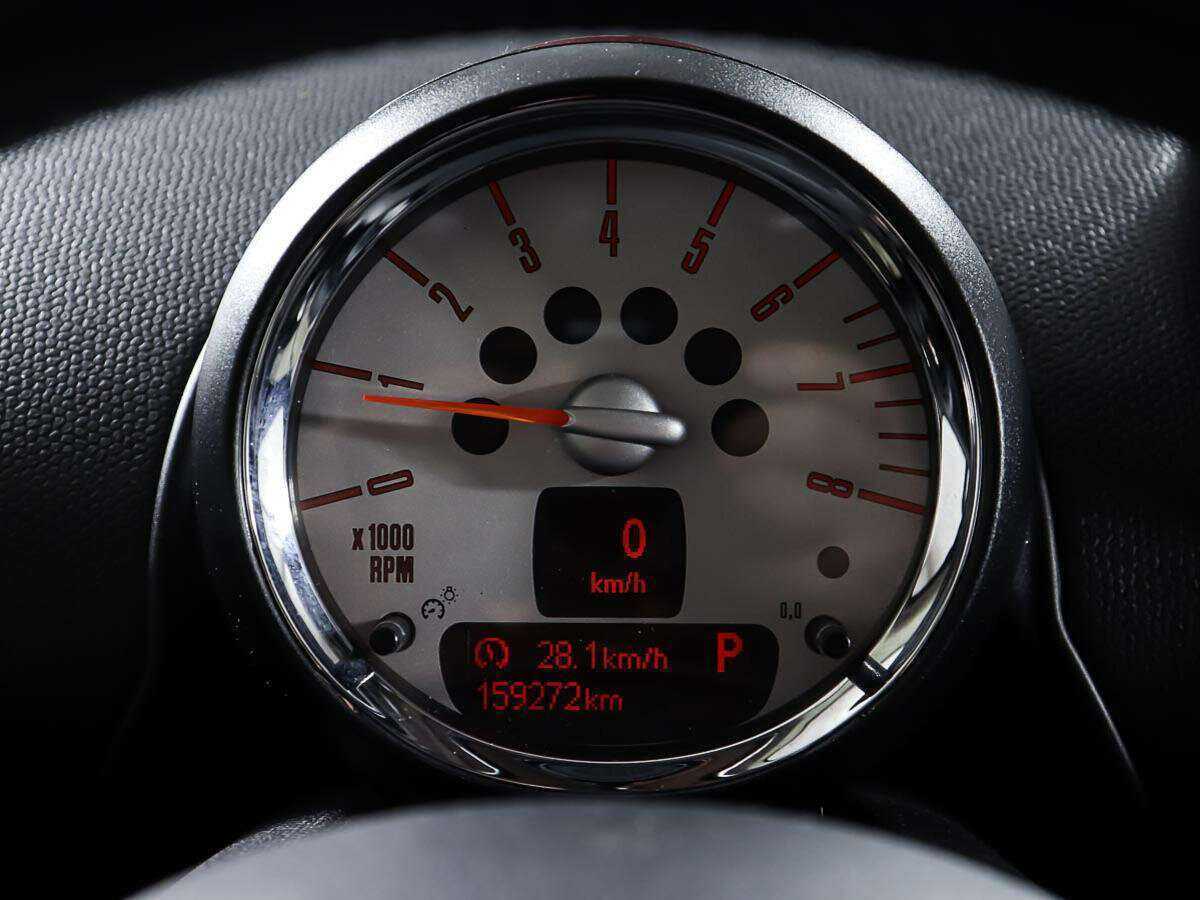 Б/У Мини Каунтримэн 2012 года. Фото: #13