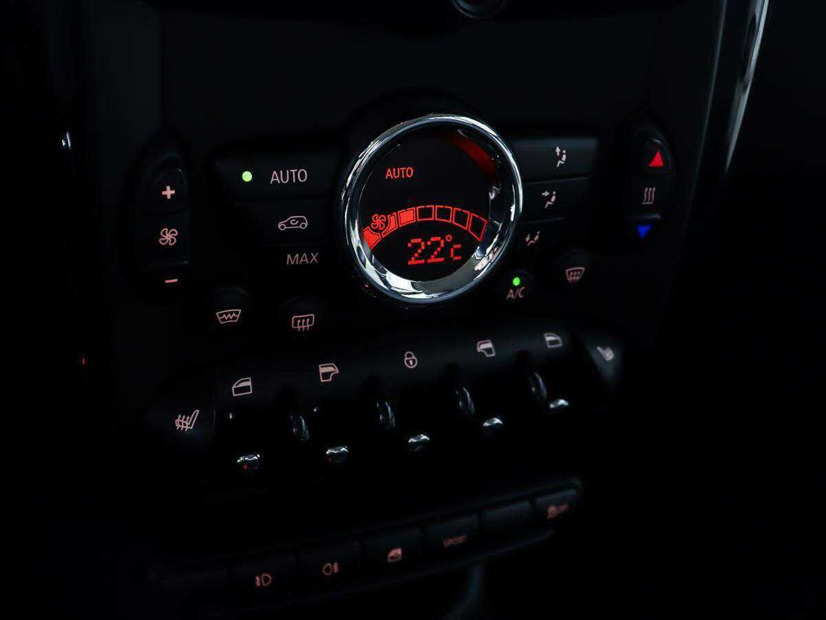 Б/У Мини Каунтримэн 2012 года. Фото: #16