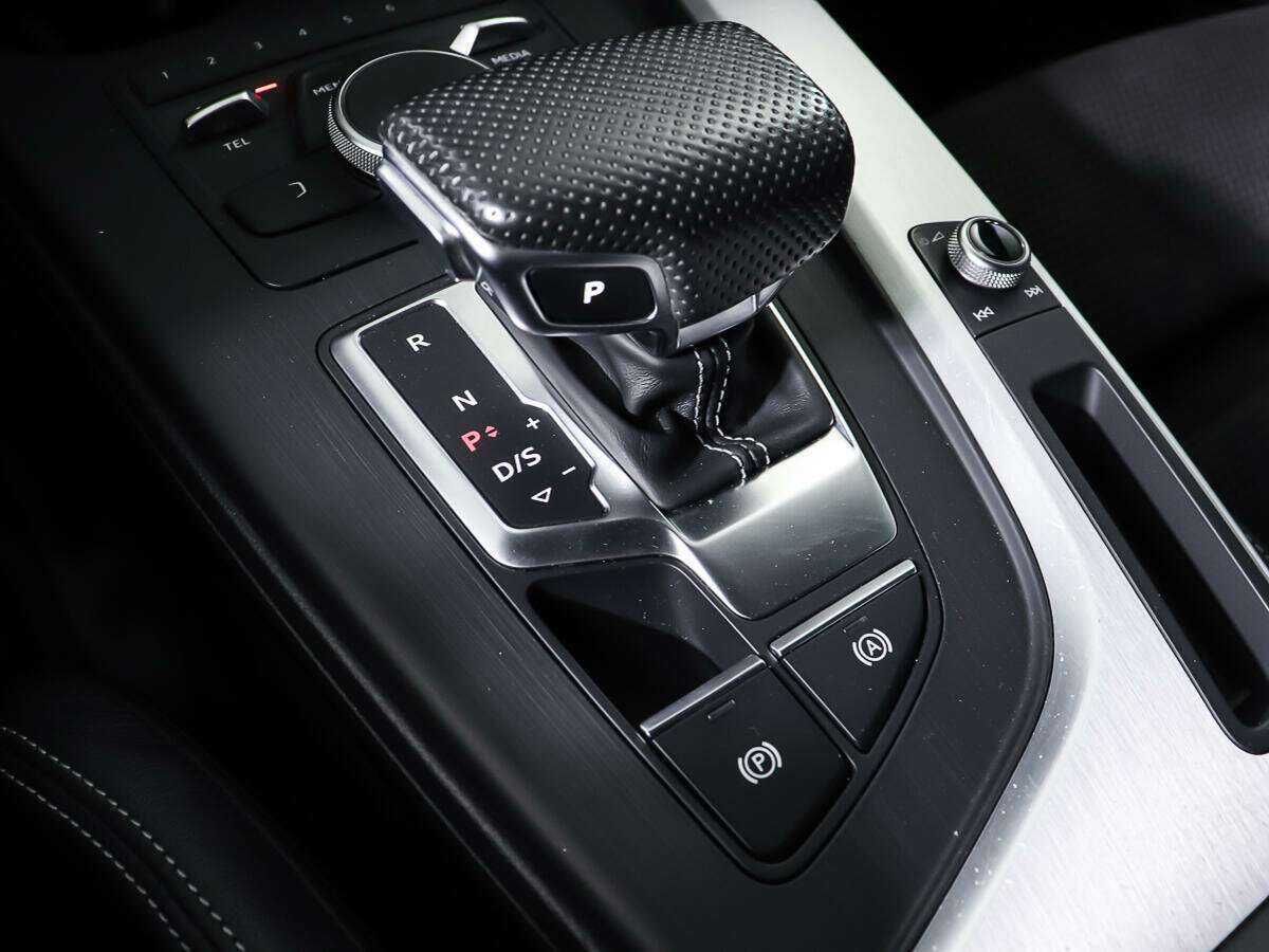 Б/У Ауди А4 2017 года. Фото: #17