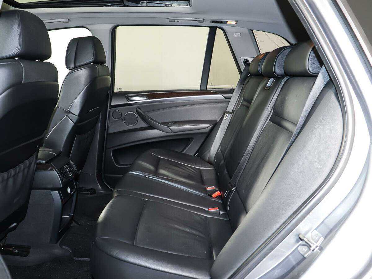 Б/У БМВ Икс5 2010 года. Фото: #9