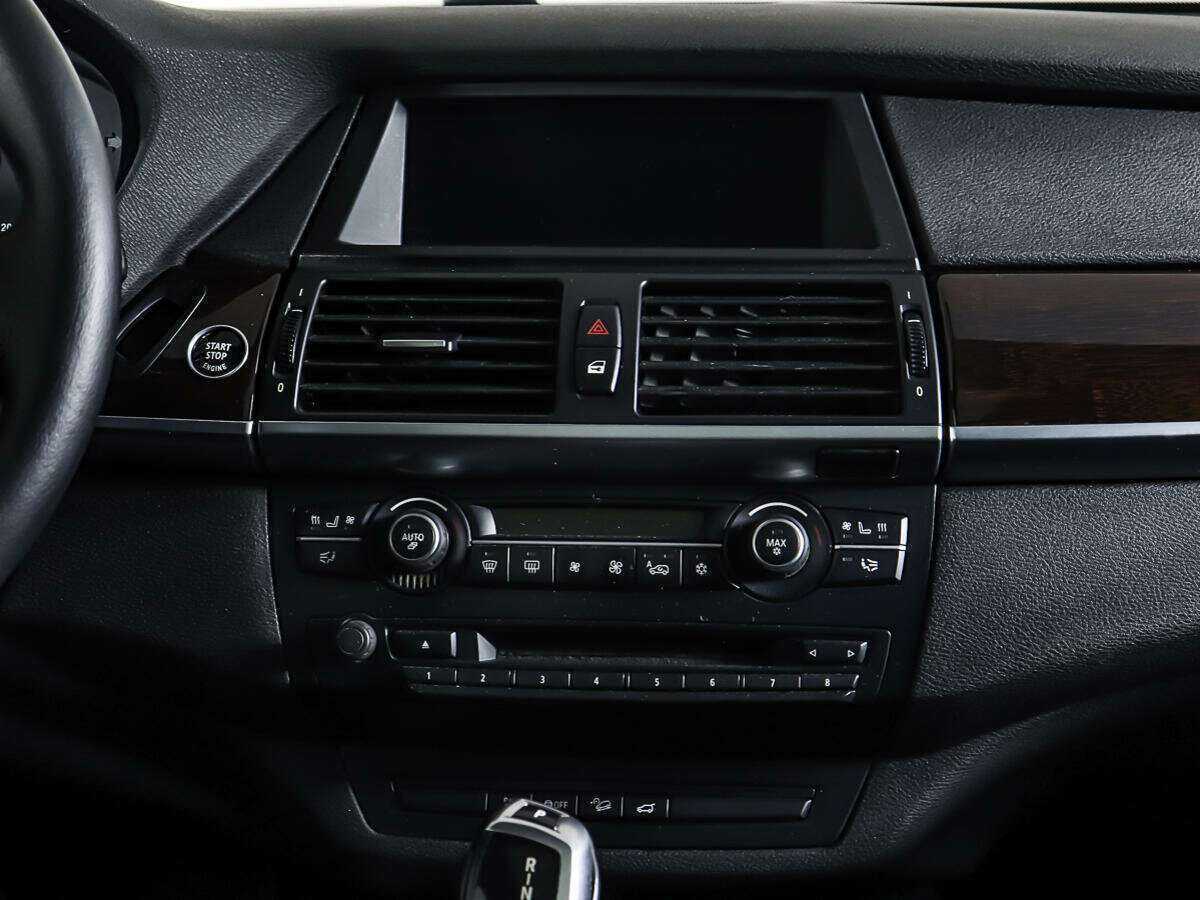 Б/У БМВ Икс5 2010 года. Фото: #11