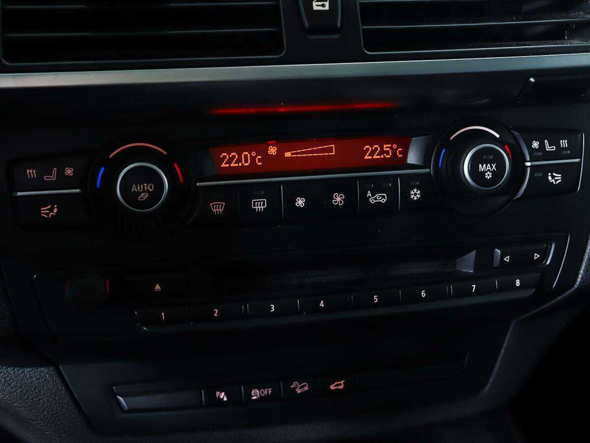 Б/У БМВ Икс5 2010 года. Фото: #17