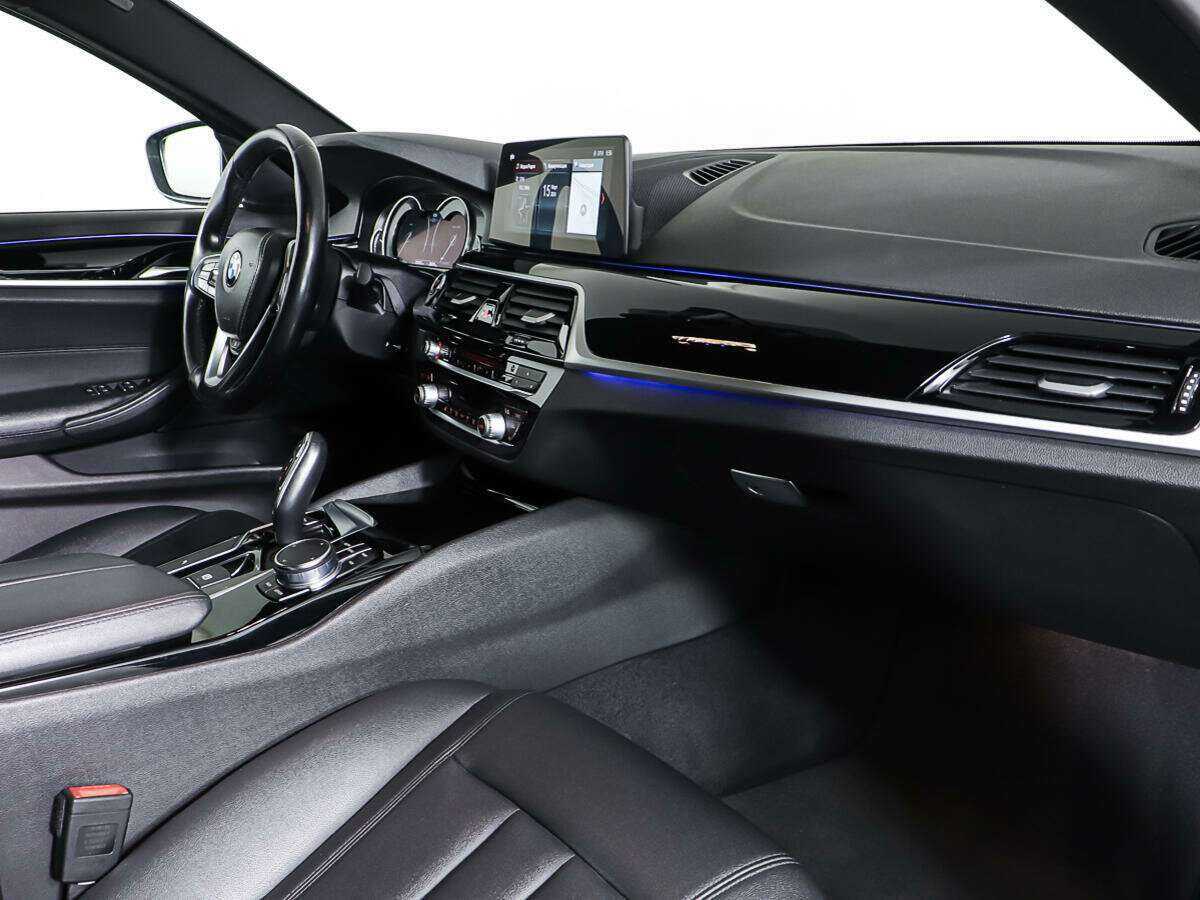 Б/У БМВ 5 серии 2017 года. Фото: #10