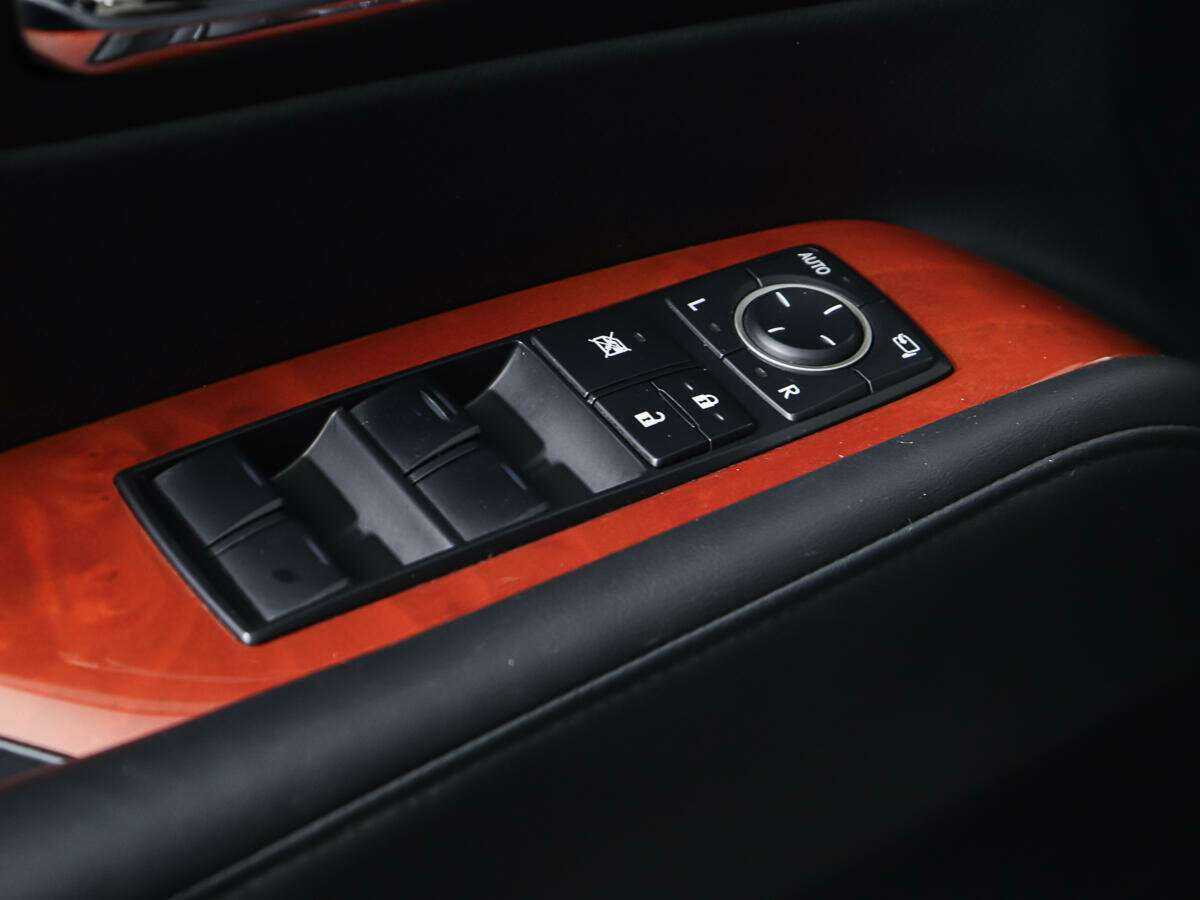 Б/У Лексус Р-Икс 2011 года. Фото: #19