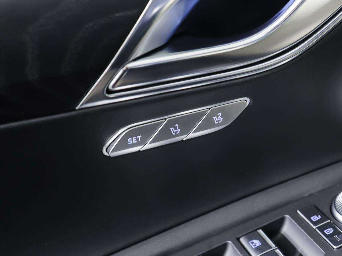 Б/У Генезис ГВ80 2021 года. Фото: #17