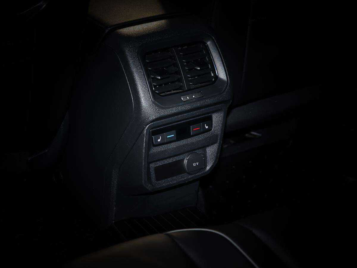 Б/У Фольксваген Тигуан 2017 года. Фото: #17