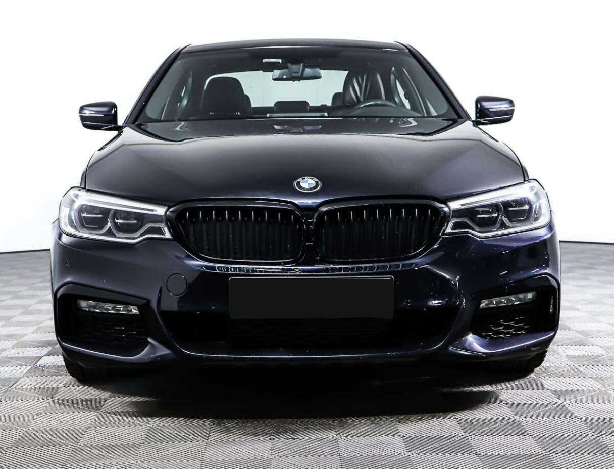 Б/У БМВ 5 серии 2017 года. Фото: #1