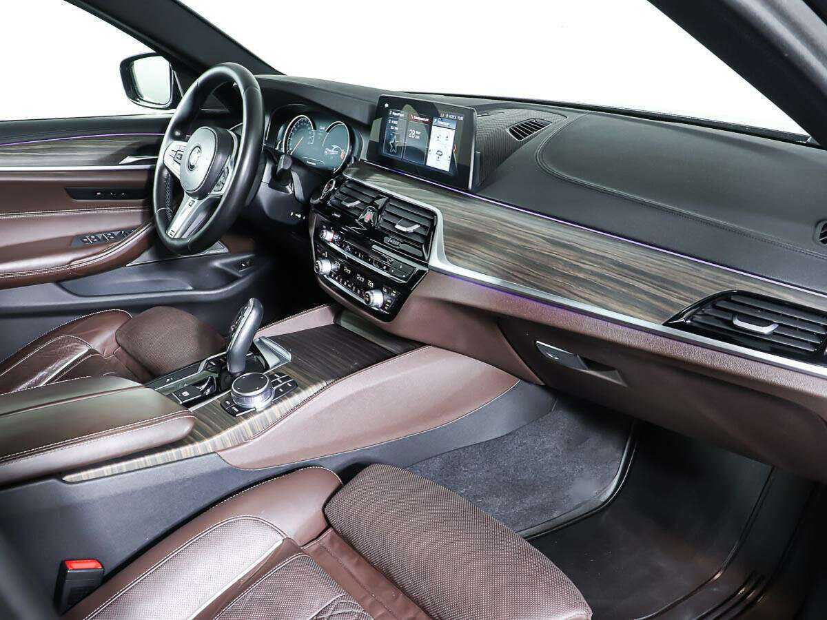 Б/У БМВ 5 серии 2017 года. Фото: #10