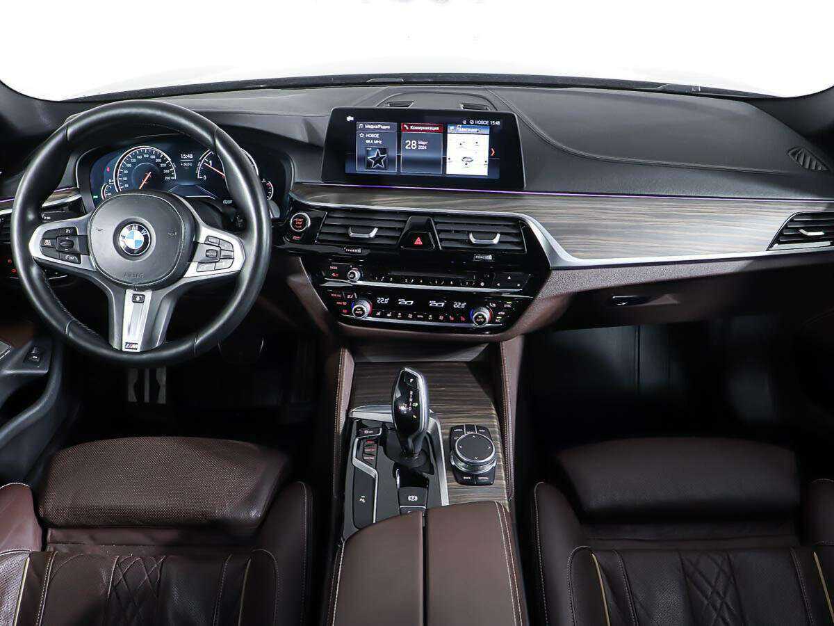 Б/У БМВ 5 серии 2017 года. Фото: #12