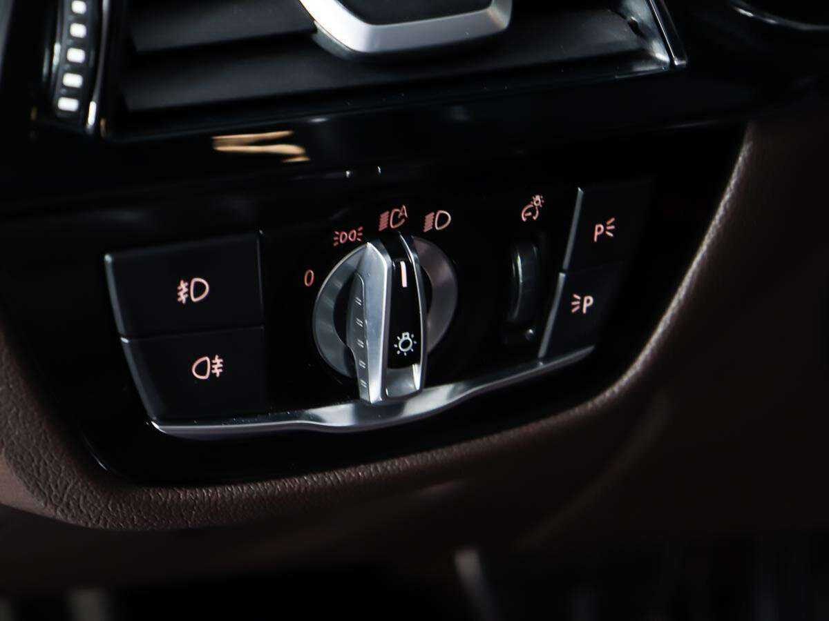 Б/У БМВ 5 серии 2017 года. Фото: #23