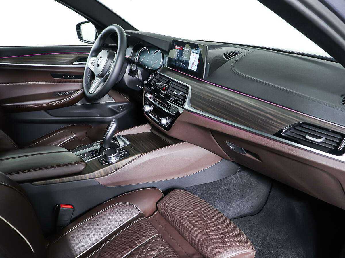 Б/У БМВ 5 серии 2017 года. Фото: #10