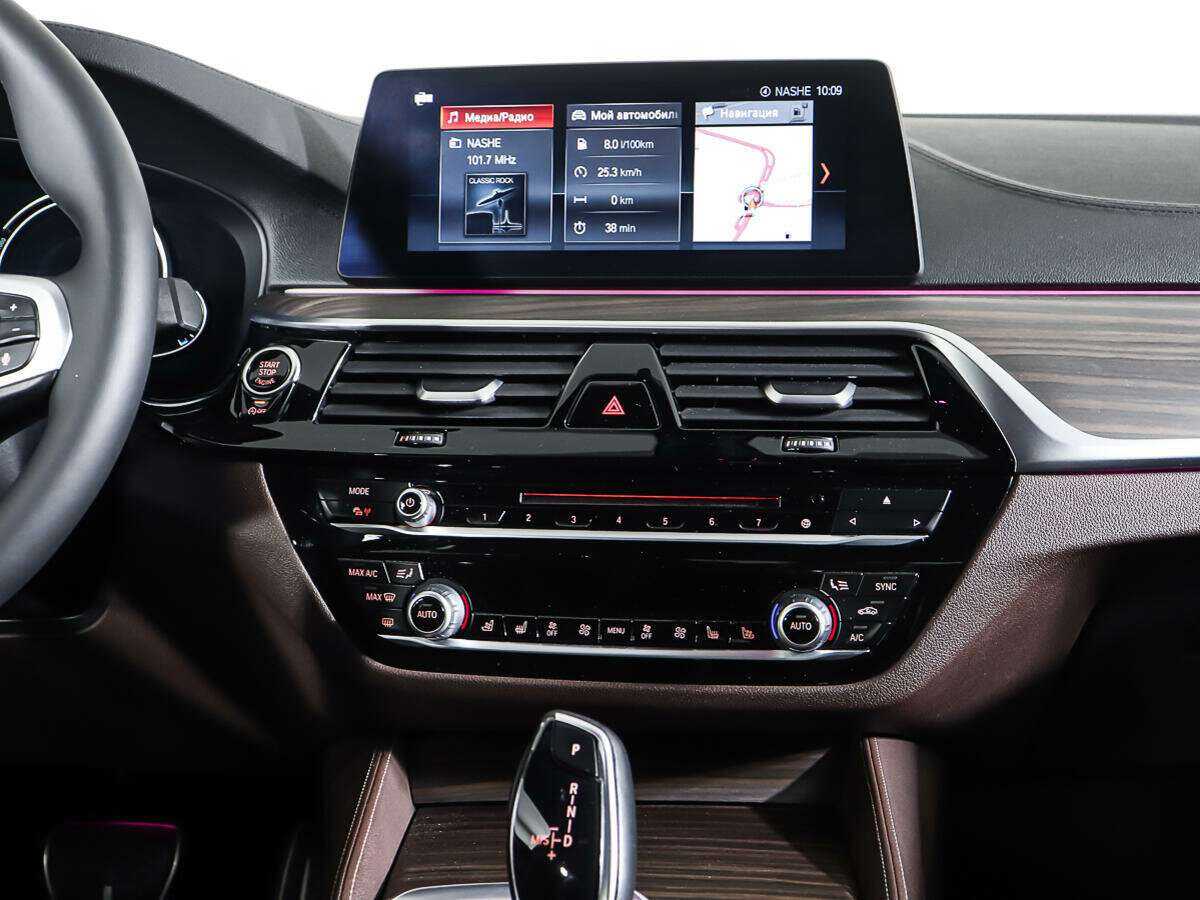 Б/У БМВ 5 серии 2017 года. Фото: #13