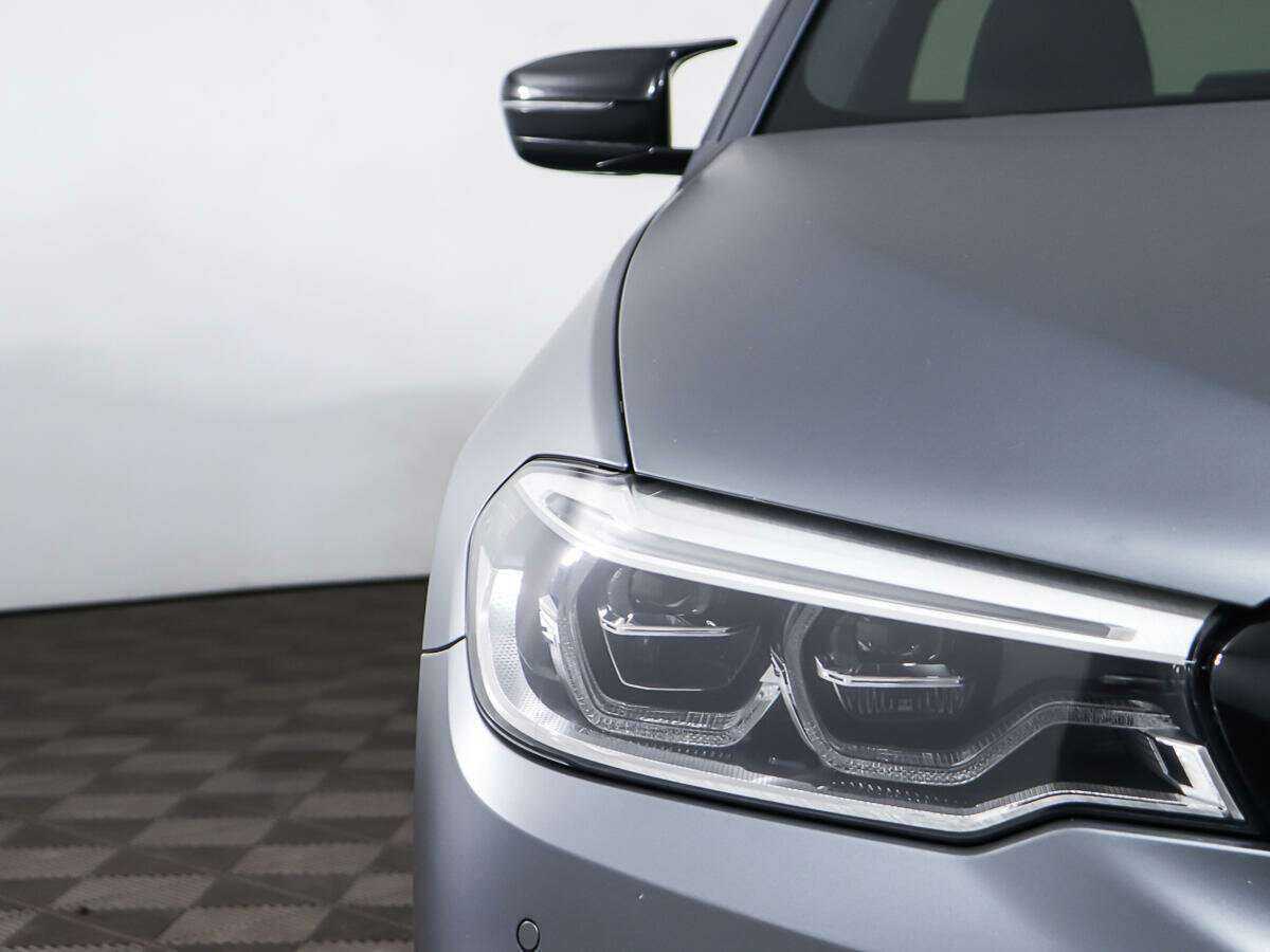 Б/У БМВ 5 серии 2017 года. Фото: #29