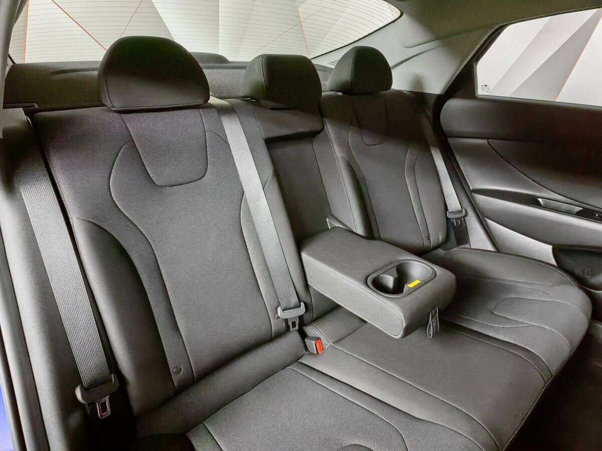 Б/У Хендай Елантра 2022 года. Фото: #12