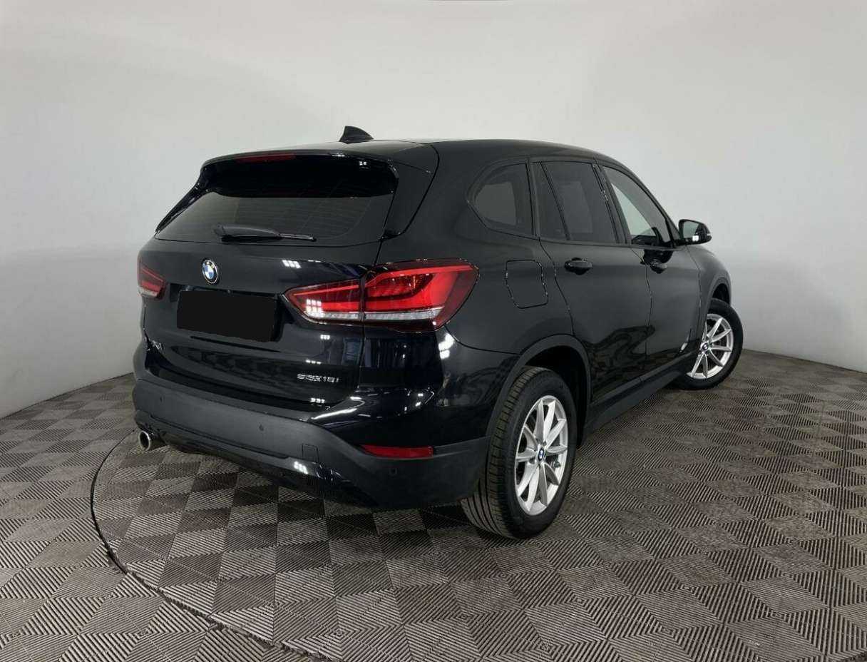 Б/У БМВ Икс1 2021 года. Фото: #4