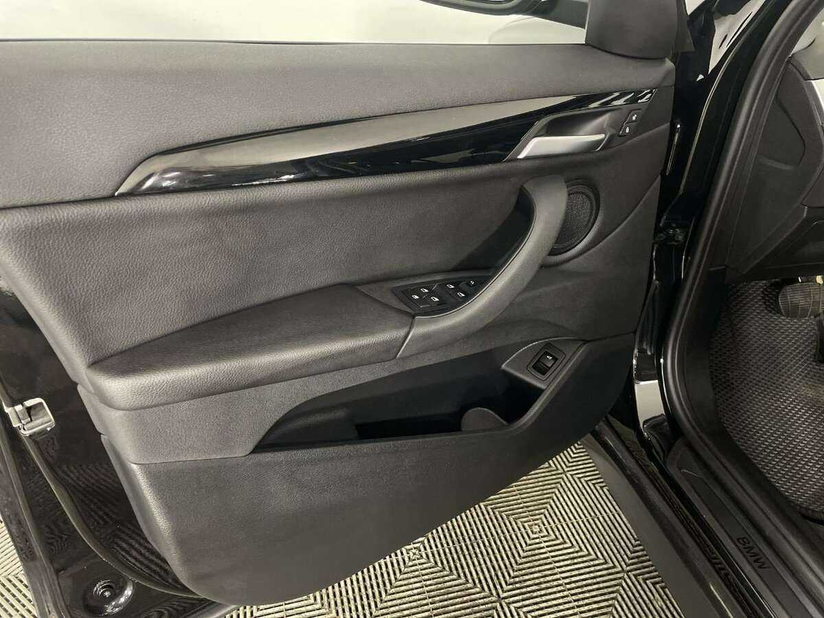 Б/У БМВ Икс1 2021 года. Фото: #6