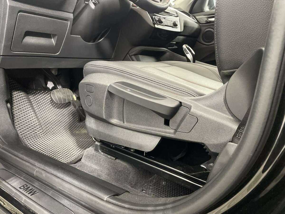 Б/У БМВ Икс1 2021 года. Фото: #8