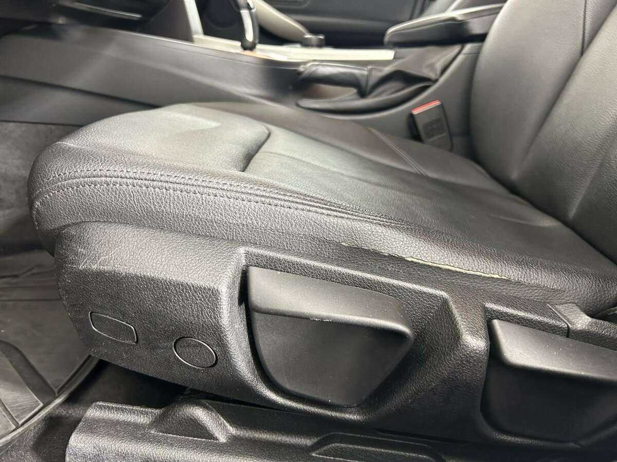 Б/У БМВ 3 серии 2014 года. Фото: #9