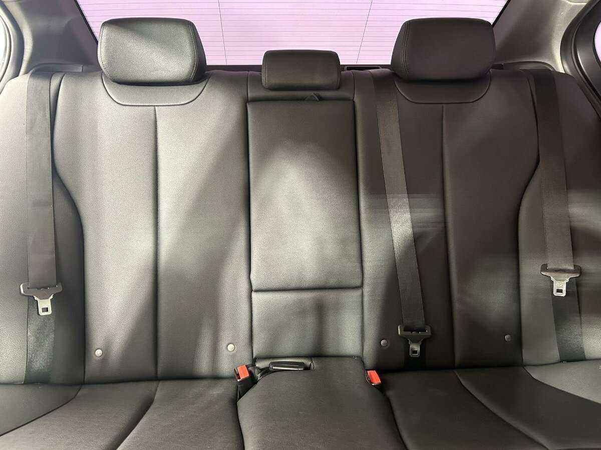 Б/У БМВ 3 серии 2014 года. Фото: #14