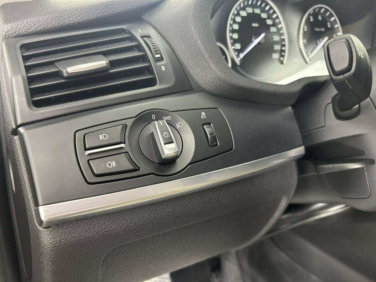 Б/У БМВ Икс3 2013 года. Фото: #8