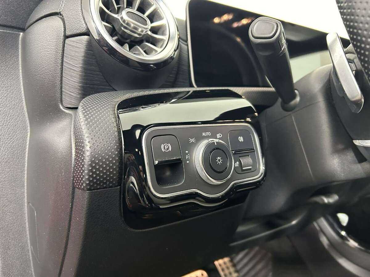 Б/У Мерседес-Бенц КЛА 2019 года. Фото: #8