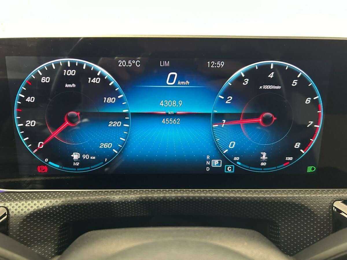 Б/У Мерседес-Бенц КЛА 2019 года. Фото: #10