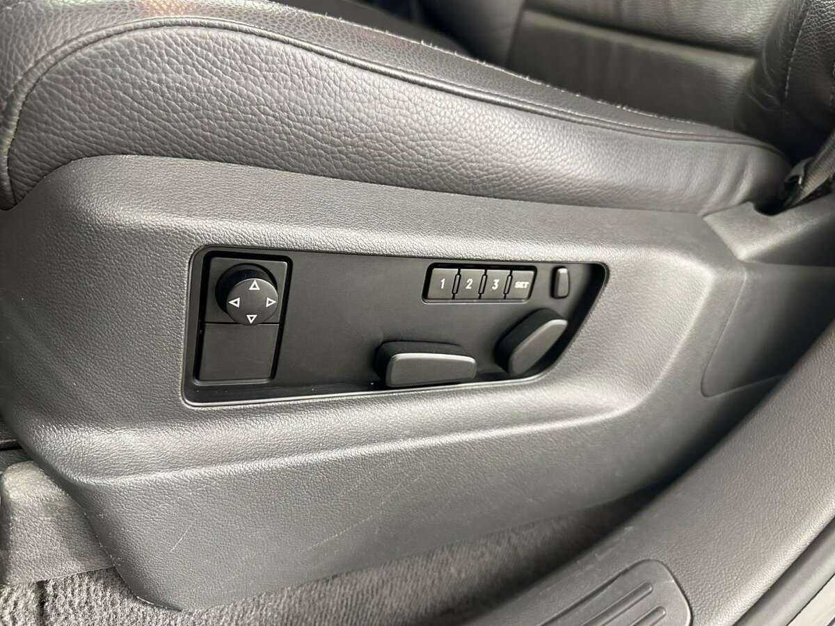 Б/У Фольксваген Туарег 2008 года. Фото: #8