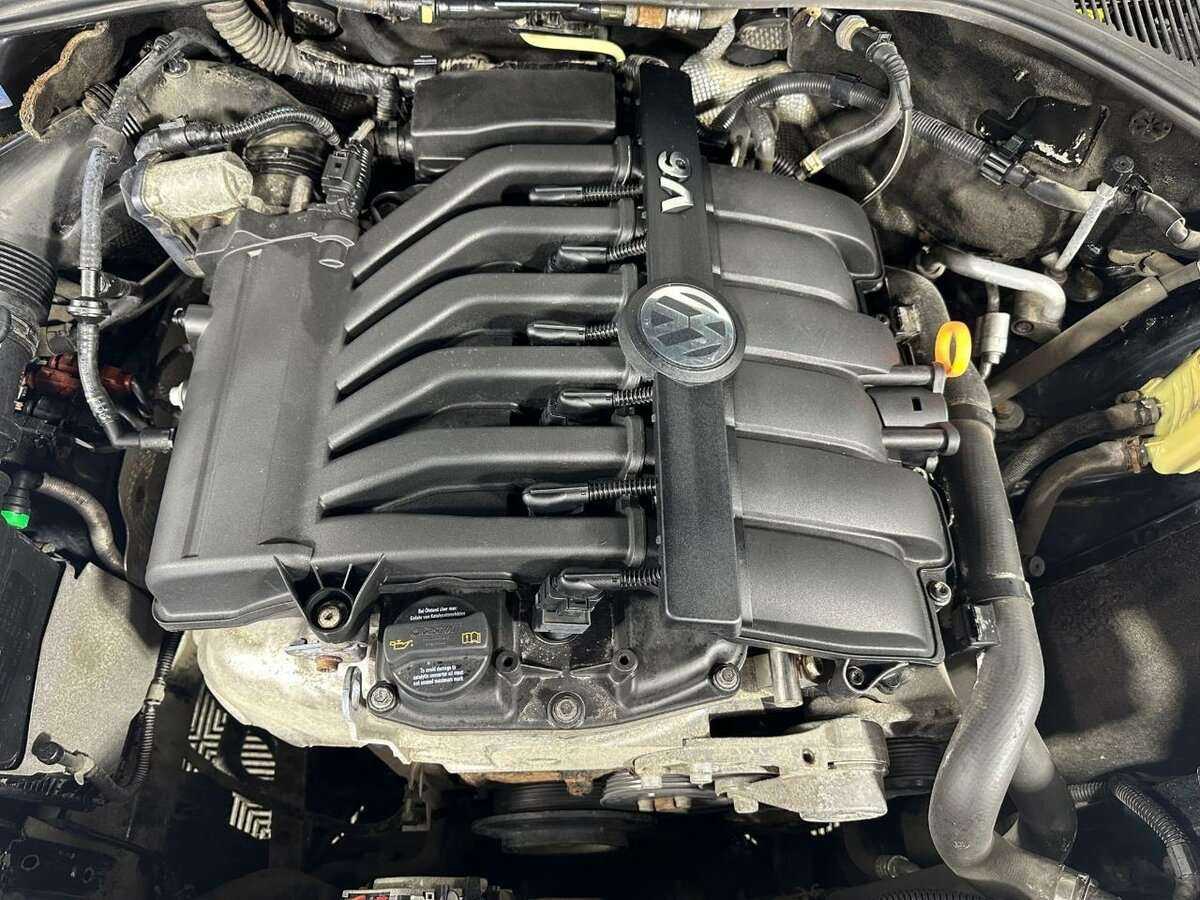 Б/У Фольксваген Туарег 2008 года. Фото: #13